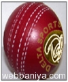 red-cricket-ball6783.jpg